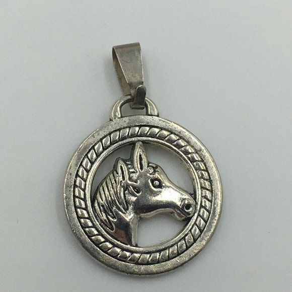Round Silver Tone HORSE CHARM for Bracelet or Necklace Chain - Picture 2 of 4